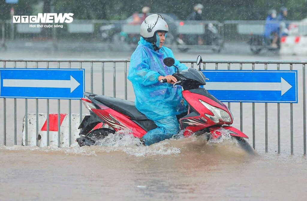 du bao thoi tiet ngay 1 10 22265265 1024x669 - Dự Báo Thời Tiết Hôm Nay: Miền Bắc mưa lớn, Hà Nội ngập úng cục bộ