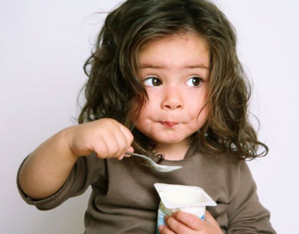 Top 8 siêu thực phẩm giúp tăng cường hệ miễn dịch cho bé