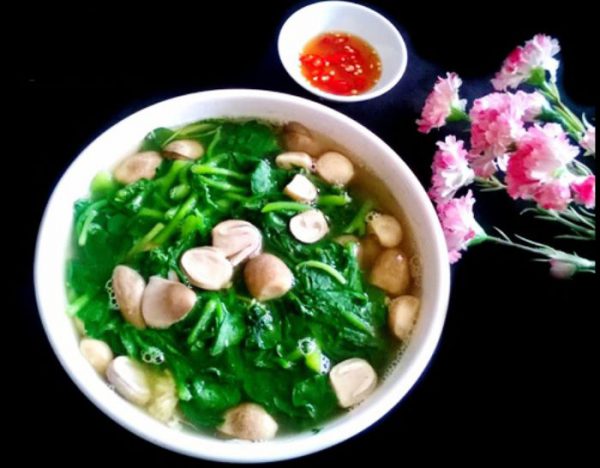 Canh mồng tơi nấm rơm