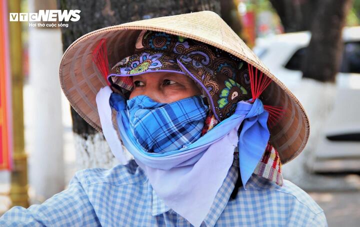 Tin mới nhất về đợt nắng nóng ở Bắc, Trung Bộ và dự báo thời tiết Hà Nội 10 ngày