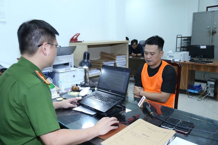 Thủ đoạn tinh vi của nhóm điều hành website bóng đá lậu ‘Bún Chả TV’