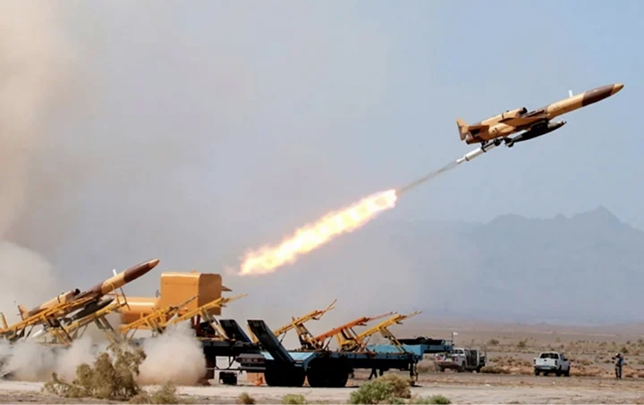 Iran tập kích các căn cứ Mỹ tại 6 nước Trung Đông