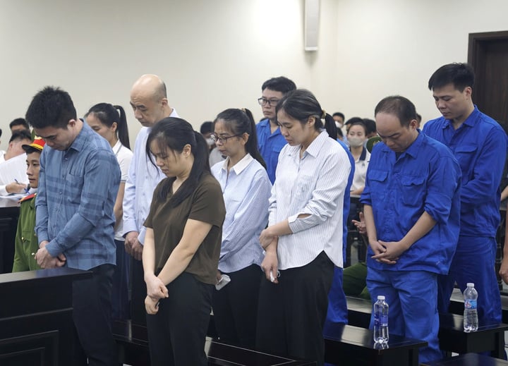 ‘Ông trùm’ sản xuất 100 tấn thực phẩm chức năng giả bị đề nghị 15-18 năm tù